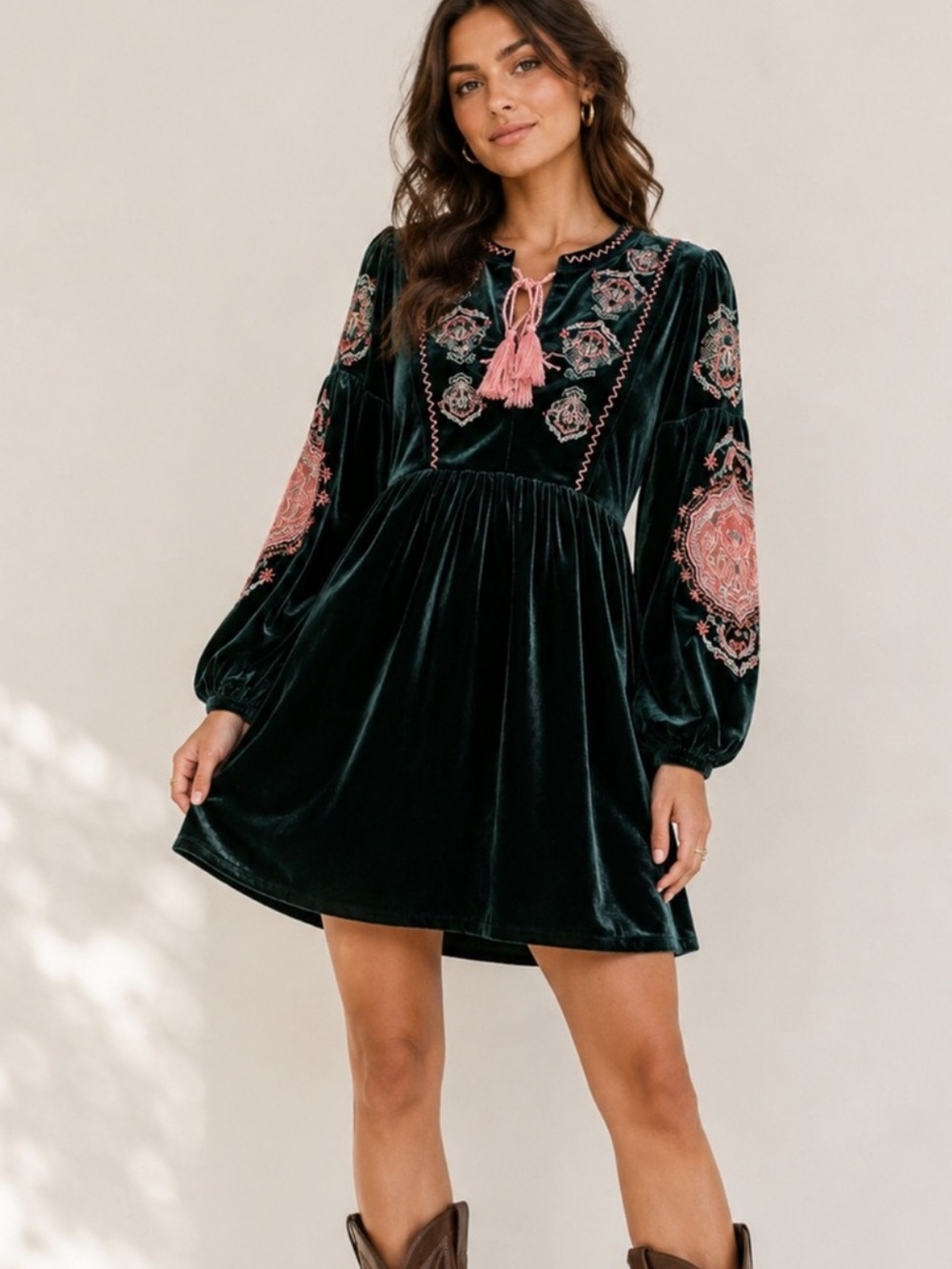Zara embroidered balloons sleeves velvet green Dress